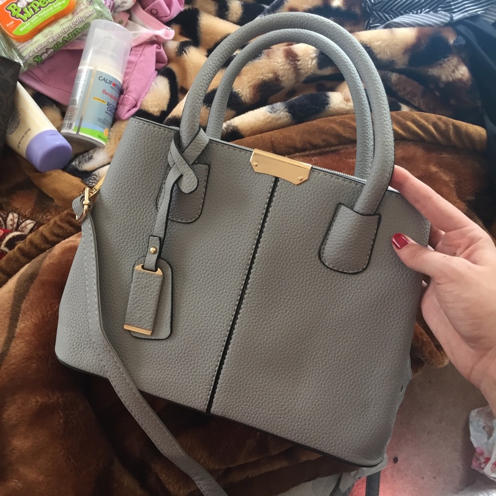 Medium handbag